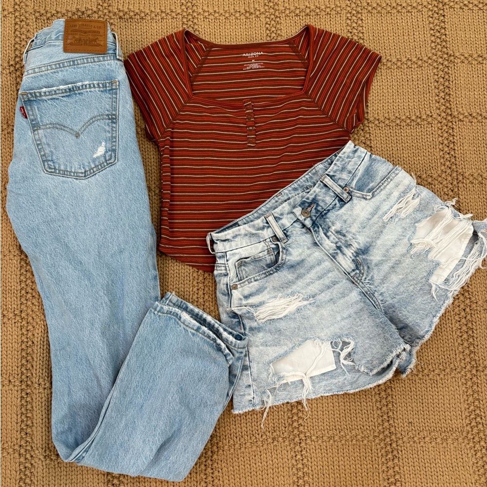 Cute Fall Square Neck Tee Size Medium